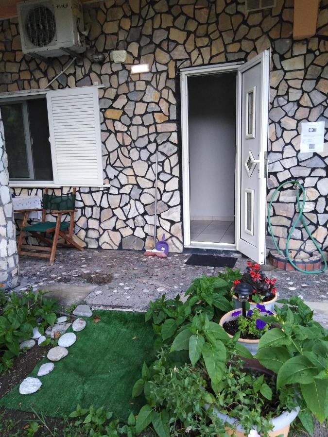 Miltos Rooms Лептокария Экстерьер фото